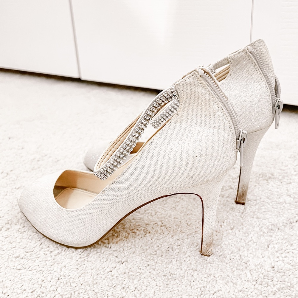 ★Nina Sparkly Silver Heels★